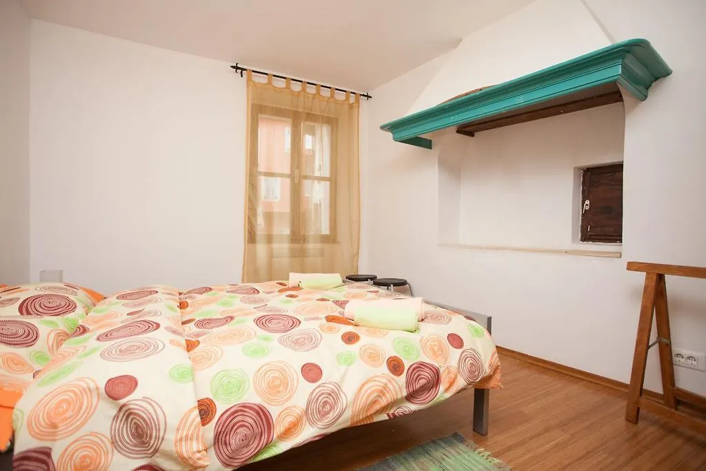 Apartment Zdenac ロヴィニ