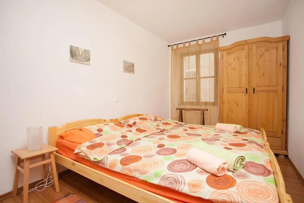 Apartment Zdenac ロヴィニ